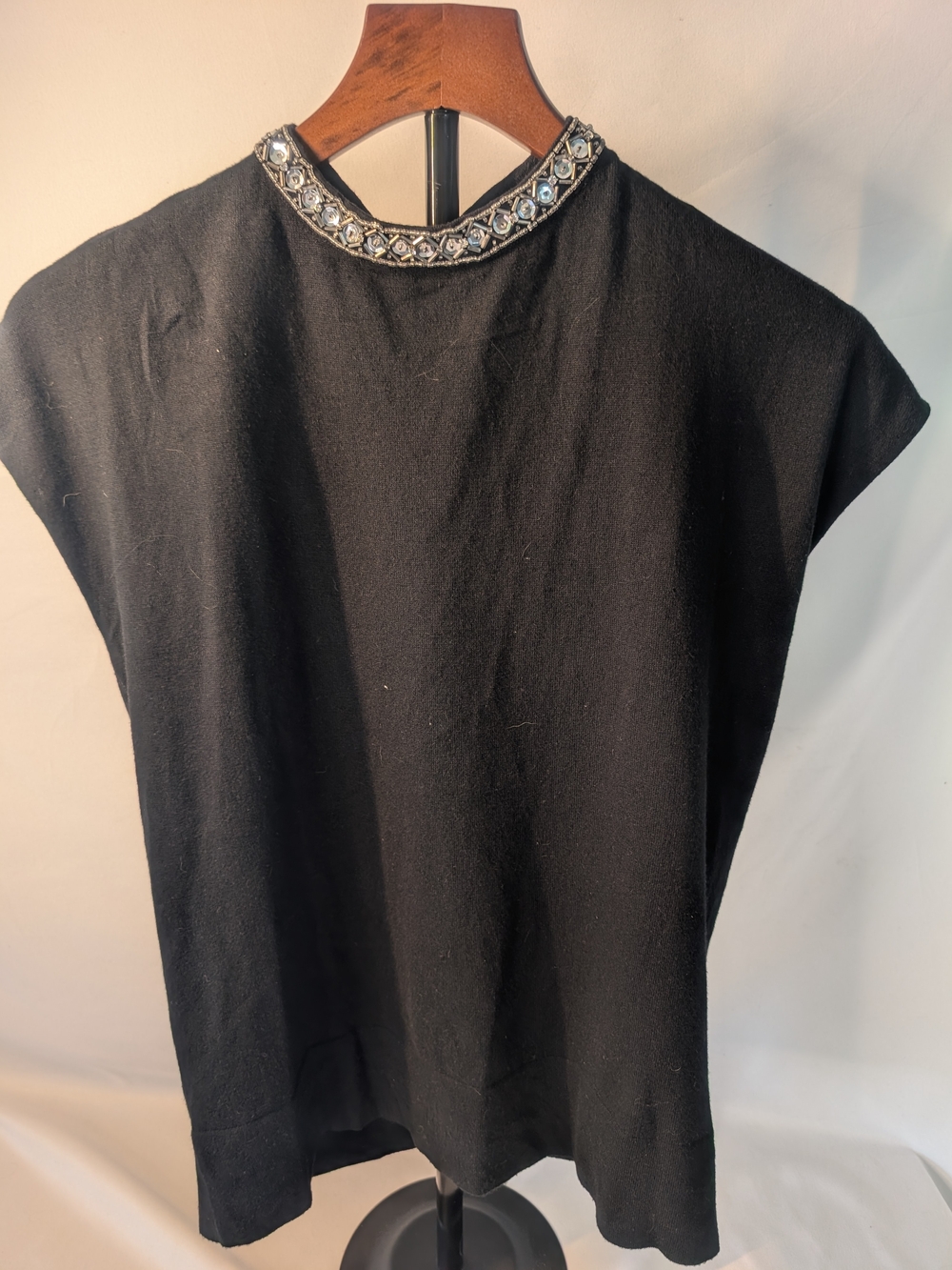 Moda International Black Jeweled Neck Sleeveless Tunic Open Back Women's Medium